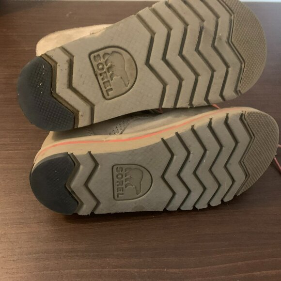 Sorel Tan Boots Youth Size 1 - Picture 2 of 9